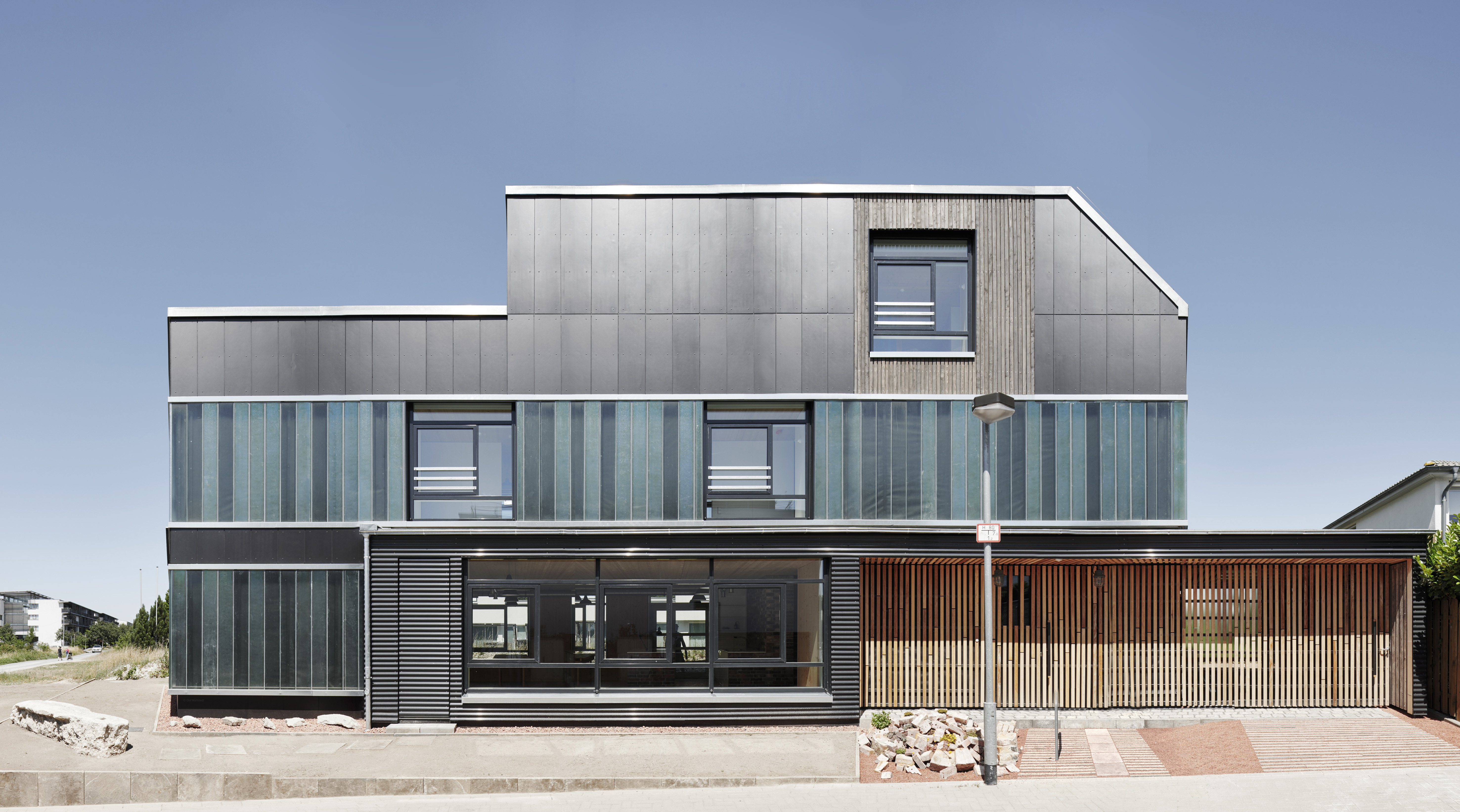 Experimental Construction Using Recycled Fibre Cement Panels - EQUITONE